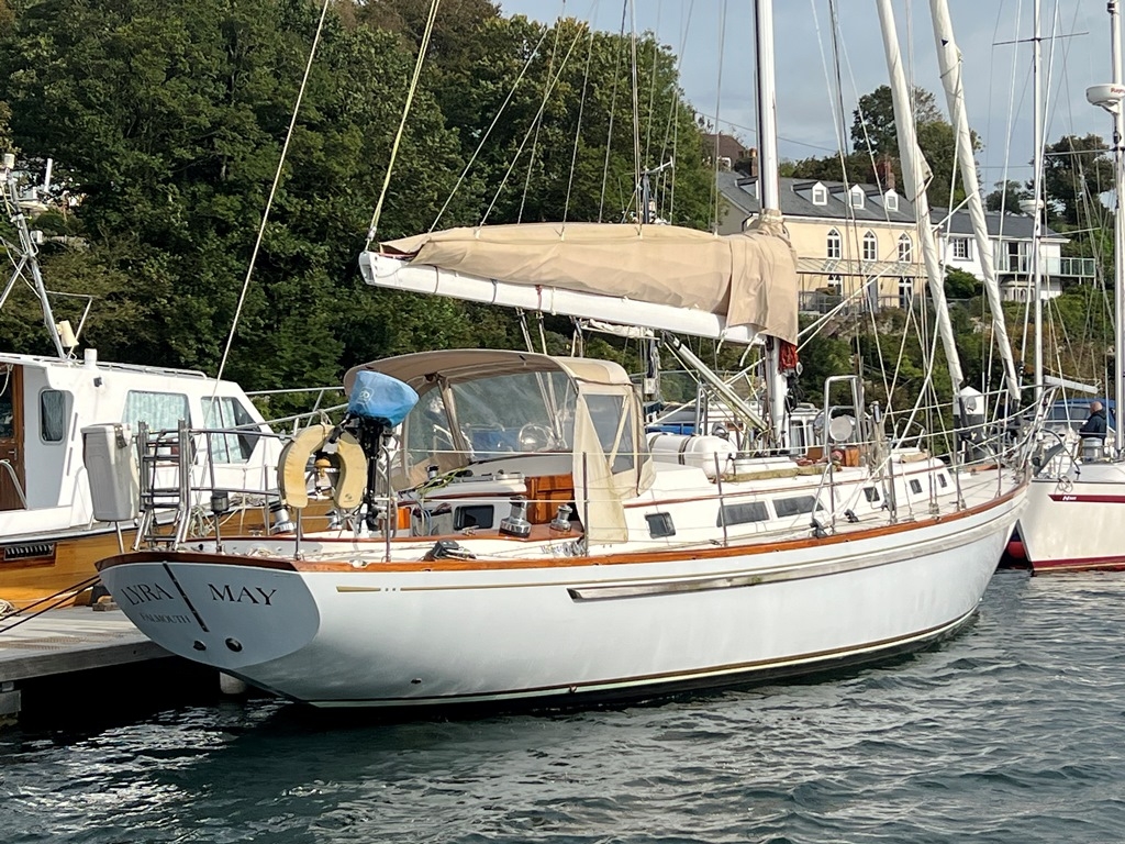 C&C 44 - sailboatdata